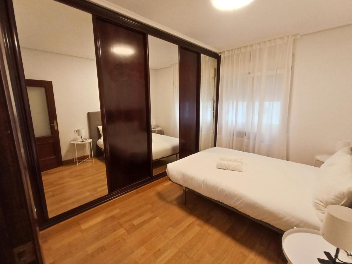 Apartamento Tito Oviedo 621A Extérieur photo